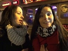 Gros seins, En levrette, Branlette thaïlandaise, Hard, Fête, Pov, Rasée, Adolescente