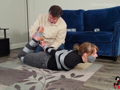 Schönheit, Blasen, Fesselspiele, Kehlenfick, Hd, Nippel, Muschi, Gefesselt