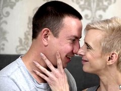 young schlong packed mature pussy