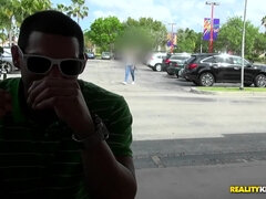 Amateur, Gros cul, Noire, Brunette brune, Tir de sperme, Faciale, Talons, Piercing