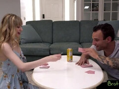 Verga grande, Rubia, Mamada, Garganta profunda, Juegos, Verga enorme, Sexo fuerte, Flaco