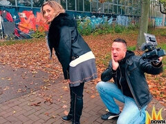 Leie, Grosser arsch, Grosser schwanz, Grosse titten, Blasen, Hundestellung, Milf, Geld