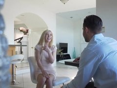 Baby sitter, Blonde, Sucer une bite, Branlette thaïlandaise, Léchez, Chatte, Rasée, Nénés