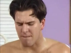 Tetas grandes, Mamada, Polla, Doble penetracion, Corridas faciales, Peludo, Lencería, Clasico