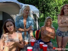 Blasen, Braunhaarige, Schwanz, Hundestellung, Milf, Piercing, Pov, Realität