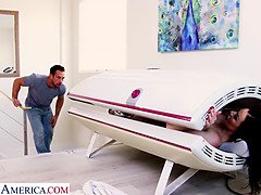 Grosse titten, Hundestellung, Hardcore, Hd, Lecken, Milf, Muschi, Solarium