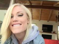 Derrière les coulisses, Blonde, Sucer une bite, De plein air, Petite femme, Pov