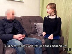 Deudora desempleada Alice Klay tiene que tomar la polla del hombre en el coño