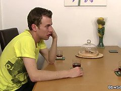 Mooie dikke vrouwen, Bruinharig, Oudere vrouw, Reusachtig, Natuurlijke tieten, Kut duiken, Schreeuwen, Stiefmoeder