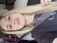 Gros seins, Blonde, Conversation vulgaire, En levrette, Fait maison, Énorme, Fille latino, Nénés