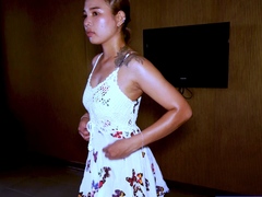 Asiatisch, Grosser schwanz, Blasen, Fussjob, Handjob, Interrassisch, Jungendliche (18+), Thai