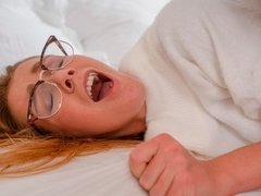 Culo, Rubia, Mamada, Engañando, Estilo perrito, Penetracion con dedos, Novia, Pajear