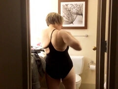 Culo, Bikini, Abuelita, Sexo duro, Madres para coger, Público, Pelirrojo, Traje de baño