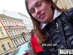 Amateur, Mamada, Público, Afeitado, Flaco, Chupando, Adolescente