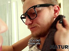 Julia North's shaved pussy gets a wild pie in HD