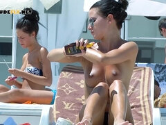 Enthousiasteling, Strand, Schattig, Nudist, Openbaar, Tiener, Tieten likken, Bekijker