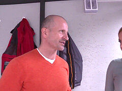 Blond, Ontmaagden, Eerste keer, Masseren, Openbaar