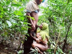 18 jaar, Enthousiasteling, Mooie dikke vrouwen, Sperma in mond, Eerste keer, Vriendin, Buiten