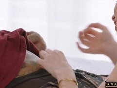 Grosser schwanz, Schwarz, Blasen, Spermaladung, Doppelpenetration, Hardcore, Interrassisch