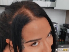 Большой член, Секс без цензуры, На кухне