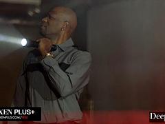 In den arsch, Grosser schwanz, Schwarz, Blasen, Handjob, Interrassisch, Masturbation, Rotschopf