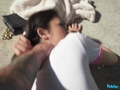 お尻, デカ尻, イギリス人, 巨乳な, 車, 自然山雀, アウトドア, ハメ撮り