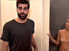 Blasen, Gehörnter ehemann, Freundin, Hardcore, Lecken, Milf, Realität, Rasiert