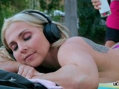 Culo, Bikini, Engañando, Pareja, Polla, Estilo perrito, Cocina, Pov