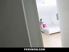 Gros seins, Habillées, Femme couguar, Faciale, Mature, Mère que j'aimerais baiser, Monstre, Pov