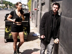 Grosse bite, Sucer une bite, Brunette brune, En levrette, Seins naturels, Maigrichonne, Adolescente, Nénés