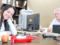 Asiatisch, Hundestellung, Fetisch, Handjob, Natürlichen titten, Entkleiden, Jungendliche (18+), Titten