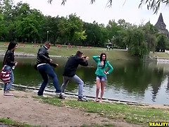 Mamada, Sexo duro, Latina, Fiesta, Público, Coño, Afeitado, Adolescente