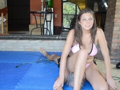 Bikini, Amarrada, Morena, Europeo, Dominacion femenina, Lesbiana, Esclavo, Lucha
