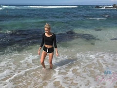 After a little snorkeling you play with Emma's pussy