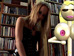 Blondine, Knallhart, Indisch, Lecken, Strapon, Jungendliche (18+)