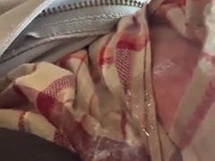 Ongeluk, Enthousiasteling, Sperma shot, Europees, Aftrekken, Masturbatie, Uniformpje, Onder de rok