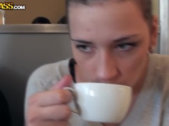 Morena, Tacones, Dinero, Perforación, Público, Tragarse, Tatuaje, Trio