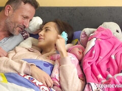 Любители, Спальня, Большой член, Минет, Собачьи, Трусики, Тощие, Сиськи