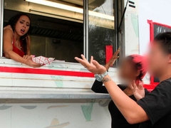 Sucer une bite, Brunette brune, Doigter, Branlette thaïlandaise, Cuisine, Fille latino, Adolescente, Nénés
