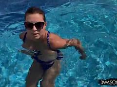 Amateur, Nana, Gros seins, Mamelons, Piscine, Solo, Nénés