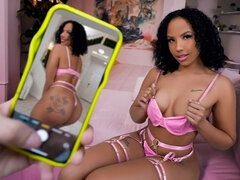 Salle de bains, Noir ébène, Femelle, Interracial, Lingerie, Orgasme, Pov, Tabou