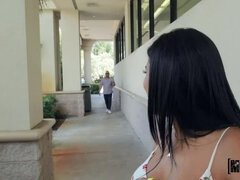 Cul, Noire, Sucer une bite, Tromperie, Queue, Fille latino, Chevaucher, Rasée