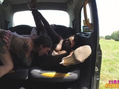 Gros seins, Voiture, Fétiche, Doigter, Hd, De plein air, Chatte, Fessée