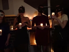 Gros seins, Brunette brune, Éjaculation interne, Famille, Groupe, Branlette thaïlandaise, Léchez, Orgasme