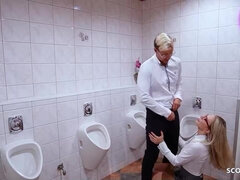 18 jahre, Leie, Grosser schwanz, Deutsch, Brille, Gruppe, Pissen, Dürr
