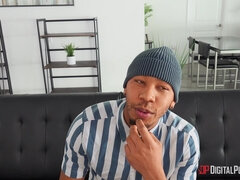 Rondborstig, Hondjeshouding, Hardcore, Hakken, Naakt, Doordringend, Billekoek, Tatoeage