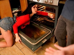 Amateur, Verga grande, Corridas, Corridas faciales, Lencería, Masturbación, Hermanas, Tatuaje