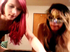 Двойное проникновение, Индианки, Маски, Крошечные, Тощие, Страпон, Втроем, Сиськи