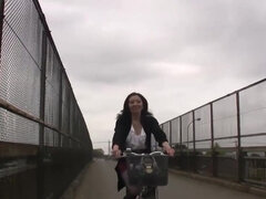 Enthousiasteling, Grote mammen, Pijpbeurt, Harig, Japaans, Moeder die ik wil neuken, Buiten, Openbaar