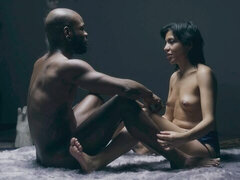 Aziatisch, Interraciaal, Masseren, Moeder die ik wil neuken, Natuurlijke tieten, Ruw, Kort haar, Speelgoed